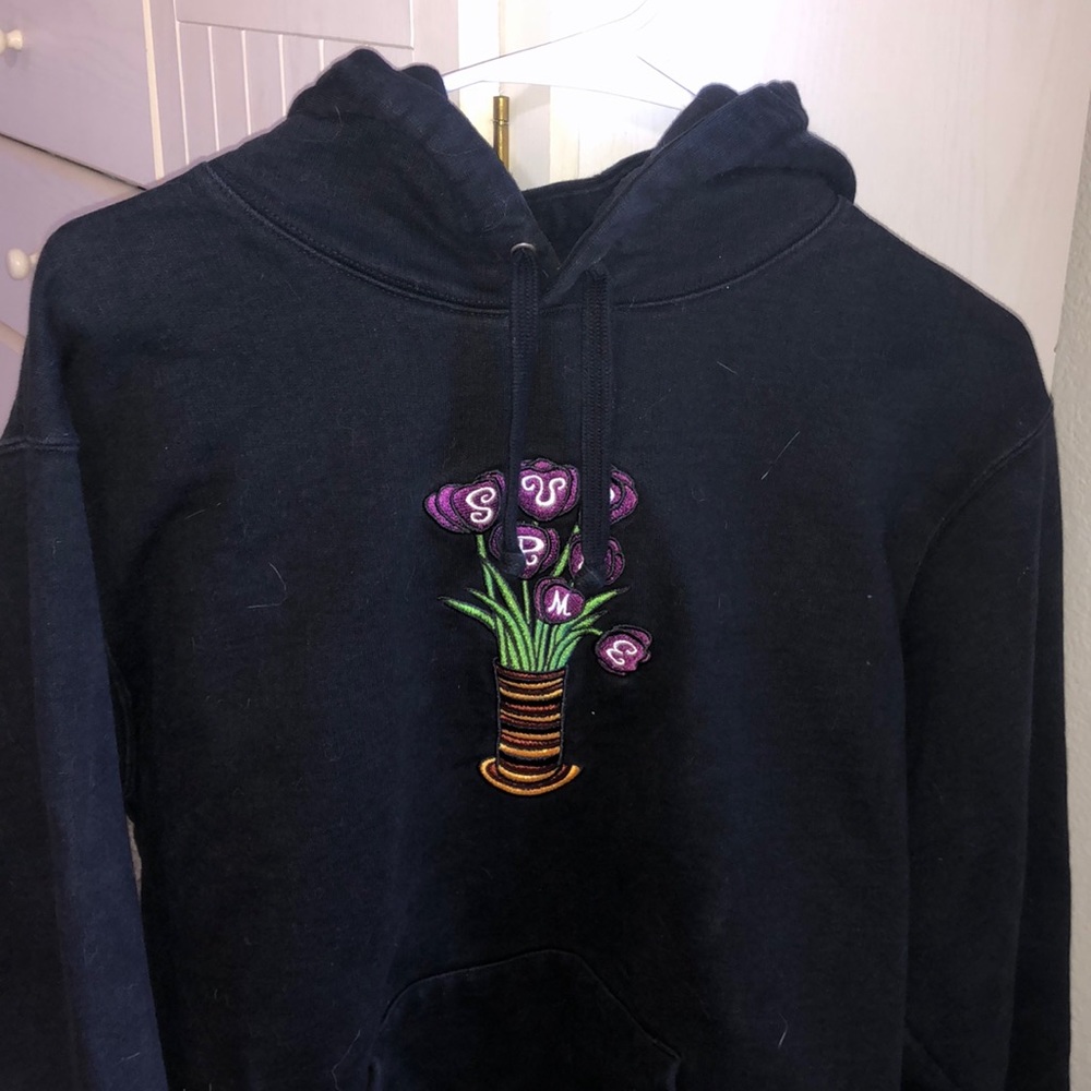 Supreme sweatshirt. Large. Worn only a few times